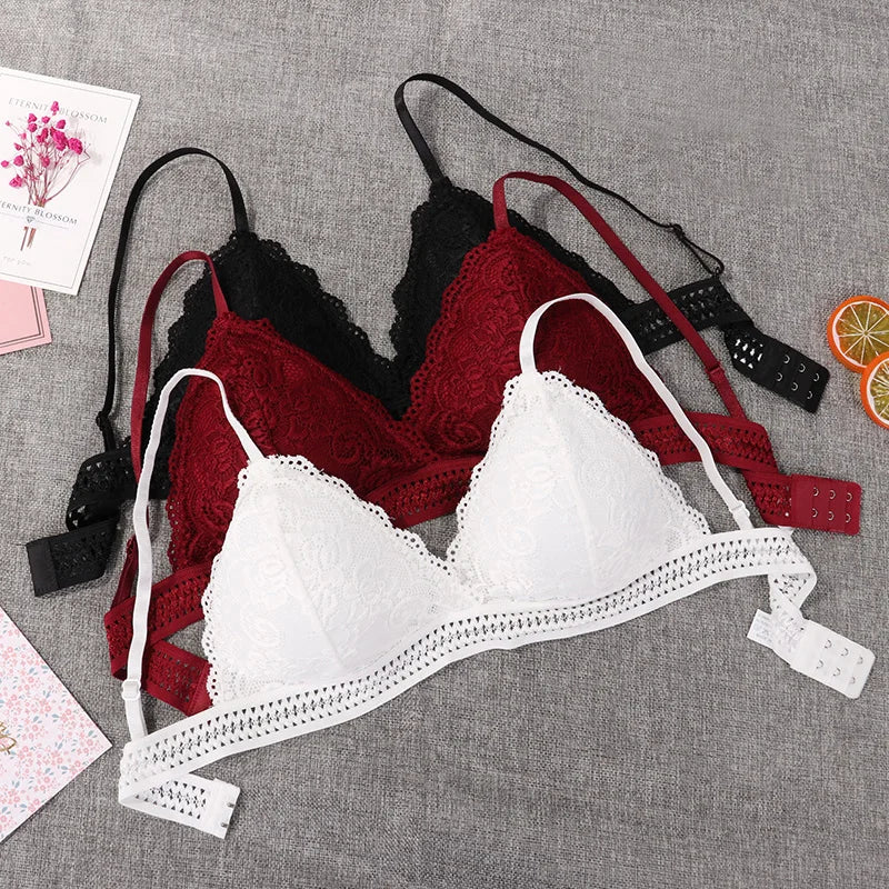Bralette Triangular Francesa – Algodão e Fecho Frontal